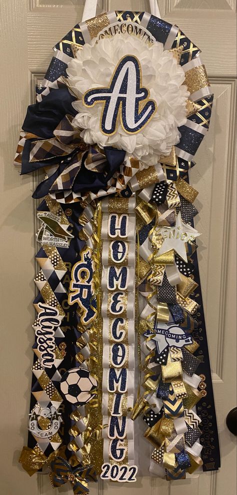 Experience mum creator for all your homecoming needs Sophomore Mum Homecoming, Homecoming Mum Tops, Homecoming Mums Heart Shaped, Stanley Cup Homecoming Mum, Sophomore Hoco Mum, Medium Mums Homecoming, Mums Blue And White, Texas Homecoming Mums Freshman, How To Make A Hoco Mum