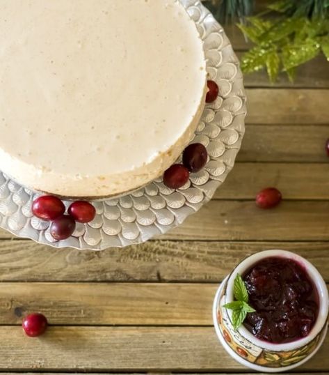 A Beautiful Low-Carb Eggnog Cheesecake Ginger Snap Crust, Eggnog Cheesecake Recipe, Cranberry Glaze, Sweets For Diabetics, Eggnog Cheesecake, Keto Thanksgiving, Gingersnap Crust, Cranberry Cream Cheese, Paleo Baking