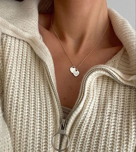 Tiffany & Co. Tiffany Silver Heart Necklace, Tiffany Mini Heart Necklace, Mini Tiffany Necklace, Silver Necklaces Tiffany, Tiffany Heart Necklace Gold, Tiffany Heart Necklace Aesthetic, Return To Tiffany Necklace Outfit, Tiffany And Co Gold Necklace, Tifanny Necklace