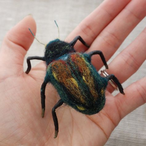 Needle Felted Beetle, Needle Felted Insects, Needle Felted Bugs, Insect Art And Craft, Shiny Beetle, Jessica Huang, Felt Bugs, Felted Wool Crafts, Moth Art