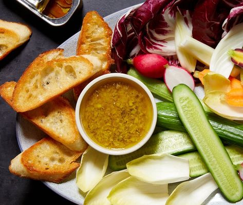 Bagna Cauda Bagna Cauda Recipe, Italian Dip, Last Minute Appetizer, Shrimp Toast, Bacon Wrapped Scallops, Grilled Oysters, Easy Seafood, Scallop Recipes, Seafood Appetizers