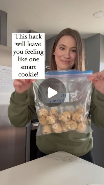 I Write Budget Meal Plans For Families on Instagram: "Fresh baked cookies are a favorite treat in my house! I don’t always have time to make cookie dough on a busy night, so to make it a little easier I mix up large batches of dough when I do have time and freeze them! 👏🏼 It’s really as easy as it sounds, make your cookie dough, portion it into dough balls, freeze them on a flat surface, once they’re frozen pop them into a ziplock bag and store in your freezer. When you’re ready for some fresh baked cookies simply place the frozen balls of dough onto a sheet lined with parchment paper and bake, typically you’ll need to bake the frozen cookie balls 2-3 minutes longer than the recipe calls for! As an example: My cookies bake for 12-13 minutes fresh and 15-16 minutes frozen at 350°❤️ My Cookies You Can Freeze After Baking, One Dough 8 Types Of Cookies, Cookie Dough That Freezes Well, Christmas Cookie Dough To Freeze, Cookie Dough To Freeze, Cookie Dough To Freeze And Bake Later, Make Cookie Dough, Cookie Balls, Freeze Pops