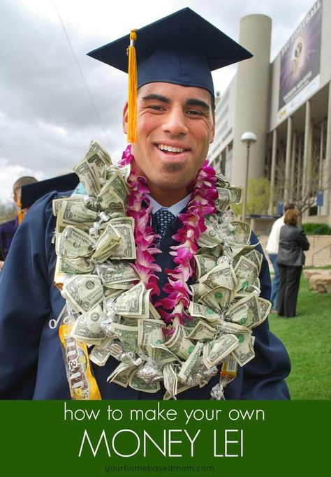 Every graduate needs some cash and this money lei is a fun and creative way to give the gift of cash to a graduate.  If you have been looking for the perfect graduation gift idea, look no further! Money Lei Diy, Graduation Money Lei, Candy Lei, Graduation Money, Graduation Leis, Money Lei, Diy Money, Graduation Diy, Cap And Gown