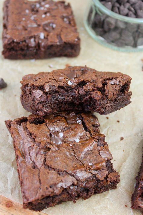 Small Batch Fudgy Brownies - Taffey Bakery Brownie Small Batch, Small Batch Brownie Recipe, Small Batch Brownies Recipes For Two, Small Batch Of Brownies, Brownies Small Batch, Small Batch Peanut Butter Brownies, Small Batch Fudgy Brownies, Frosted Brownies Recipe, Brownie For One