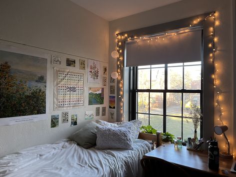 Wellesley College Dorm, Dorm Planning, Wellesley College, College Vision Board, Dorm Inspo, Helpful Things, My Room, College Dorm, Dorm Rooms