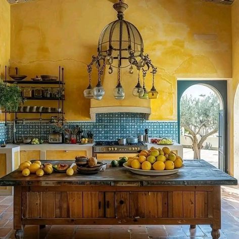 Italian Interior, Mexican Home, Italian Home, Yellow Kitchen, Italian Kitchen, Spanish House, Mediterranean Homes, Dream House Interior, Dream House Decor