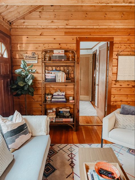 Cabin Turned Farmhouse, Lakehouse Cabin Decor, Mcm Lake House, Log Cabin Boho Decor, Adirondack Cabin Interior, Scandinavian Lake House Interior, Cozy Lake House Interior, Small Lake House Interior Cozy, Pine Interior Cabin