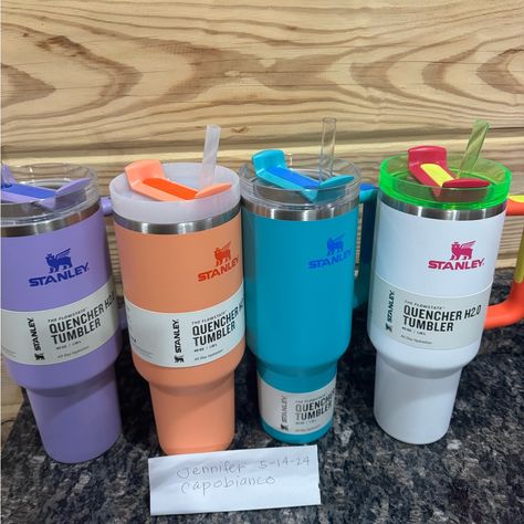 Only Colors Left Are - Warm Serene Brushstrokes, Cool Serene Brushstrokes, Feather Green ( Target Exclusive), Cream Speckled, Peony Pink, Best Beige By Magnolia ( Target Exclusive) Lavender, Nectarine, Neon White, Aqua Stanley 40oz Quencher H2.0 Tumblers Listing Is For One 40oz Tumbler Or One 30 Oz Tumbler. Pictures To Show The Other Stanley’s I Have Available. I Have A Bunch Of The Other Colors. Will Post Individually Later. Message Me With The Color You Want . Make An Offer Non Smoking Home. I Hydration Aesthetic, Stanley Water Bottle, Stanley Products, Trendy Water Bottles, Summer Health, Tumbler Pictures, Stanley Cups, Peony Pink, Baddie Tips