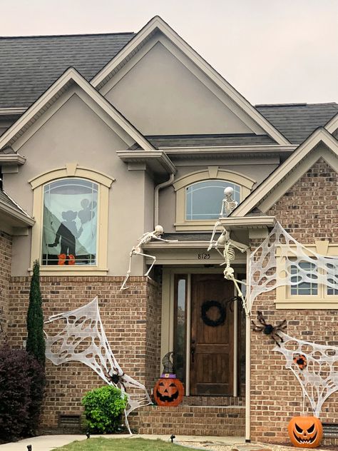 Spooktacular Halloween decorating with skeletons climbing a house #skelliefun #lake #halloween #ribtickling #spinetingling #humerus ©homeiswheretheboatis.net Decorating With Skeletons, Skull Cookies, Candy Cocktails, Halloween Skeleton Decorations, Cookie House, Skeleton Decorations, The Skeleton, By The Lake, Trick Or Treater