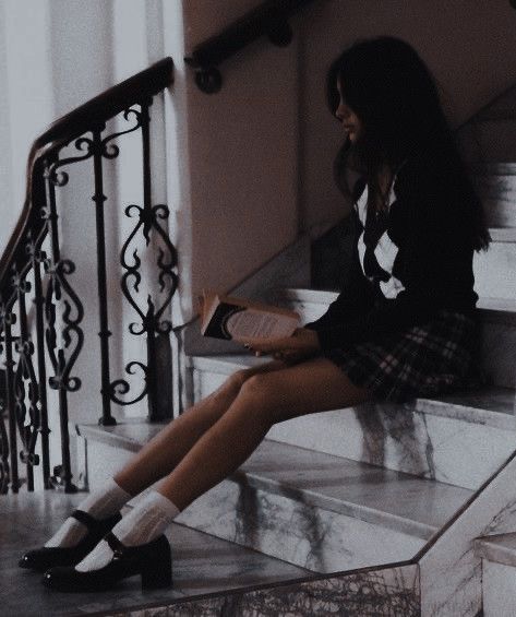 Spencer Hastings Aesthetic, Boarding School Aesthetic, Toni Stark, Greek Royal Family, Theodore Nott, Night School, Little Miss Perfect, Miss Perfect, Academia Outfits