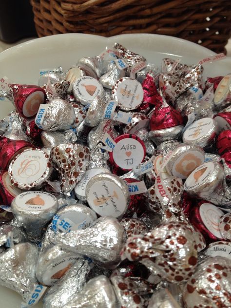 Hershey kisses Hersheys Kisses Aesthetic, Modern Family Funny, Food Tiktok, Kisses Candy, Hershey's Kisses, Hershey Chocolate, Family Funny, Hershey Kisses, Modern Family