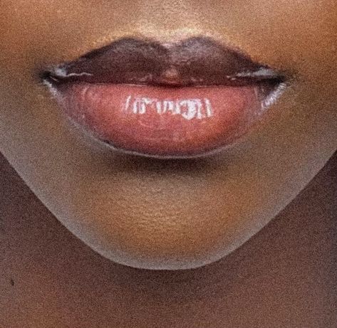 Makeup look Black Women Lips, Two Toned Lips, Aesthetic Lips, Real Reference, Lips Aesthetic, Pretty Lips, Anatomy Practice, Lower Lip, Natural Black Women