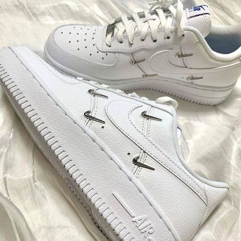 Nike Air Force White, Af1 Outfit, Baskets Nike, Nike Air Force 1 07, Nike Air Force Ones, Air Force Ones, Shoes Womens, Basic Outfits, Outfit Casual