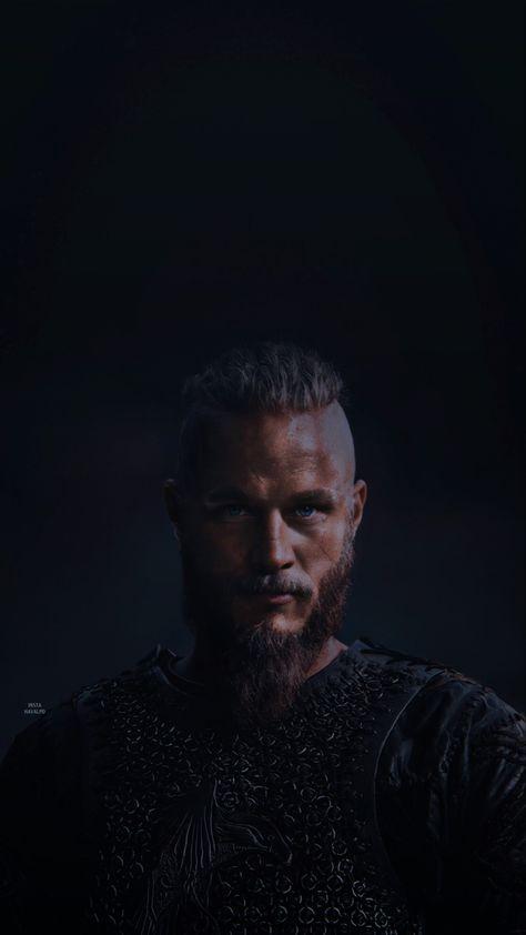 Bjorn Vikings, King Ragnar Lothbrok, Ig Icons Highlights Aesthetic, Vikings Lagertha, Viking Wallpaper, Trending Summer Nails, Peaky Blinders Poster, Ragnar Lothbrok Vikings, Bitmoji Outfits