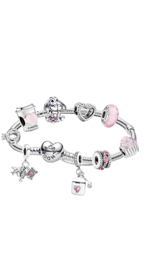 Colar Tiffany E Co, Pandora Chain Bracelet, Pandora Bracelet Charms Ideas, Pandora Bracelet Designs, Pandora Bracelet Charms, Crystal Beads Bracelet, Jewelry Accessories Ideas, Pandora Bracelets, Cute Charms