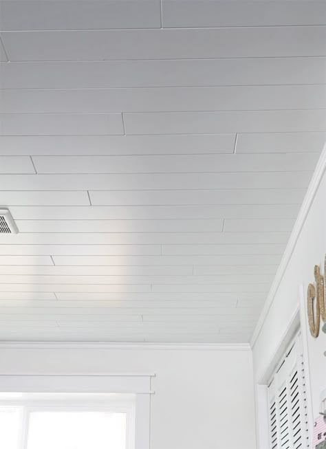 Popcorn Ceiling Makeover, Ceiling Remodel, Covering Popcorn Ceiling, Shiplap Wall Diy, Shiplap Ceiling, Plank Ceiling, Easy Up, Beadboard Ceiling, Wallpaper Ceiling