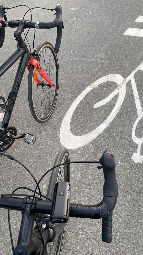 Night Cycling Aesthetic, Road Bike Aesthetic, Bike Riding Aesthetic, Aesthetic Bike Ride, Bicycle Aesthetic, Aesthetic Bike, Boy Blurred Pic, Bike Aesthetic, Beautiful Photoshoot Ideas