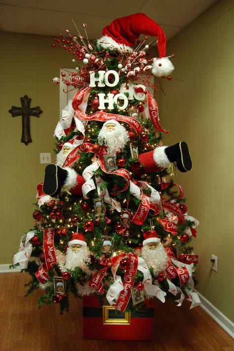 Santa Clause Christmas Tree, Santa Theme Christmas Tree, Santa Clause Christmas Tree Ideas, Santa Decorations Christmas, Santa Claus Christmas Decorations, Santa Xmas Tree Ideas, Santa Clause Theme Christmas Tree, Santa Themed Tree, Santa Christmas Decorations