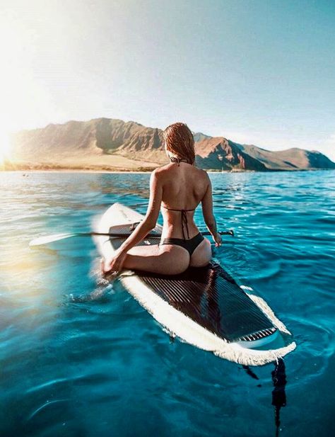 Best Inflatable Paddle Board, City Fashion Photography, Sup Girl, Earth World, Sup Stand Up Paddle, Beauty In Everything, Boat Pics, North Shore Oahu, Lake Pictures With Friends