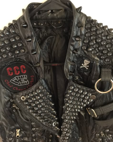 Cherry Clothing, Spikes Fashion, Battle Jackets, Battle Vest, Punk Fashion Diy, Custom Leather Jackets, Mens Leather Clothing, Battle Jacket, Metal Clothing