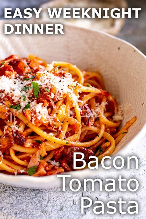 This Bacon Tomato Pasta is a quick and easy dish perfect for those busy weeknights when you want something delicious but don't have the time to spend hours in the kitchen. The secret to this dish is the combination of smokey bacon, garlic, and juicy tomatoes, which creates a rich and flavorful sauce that coats every strand of pasta. And it is ready in under 30 minutes! Bacon Tomatoes Pasta, Chicken Bacon Tomato Pasta, Spaghetti With Bacon Recipes, Pasta With Bacon And Tomatoes, Bacon And Tomato Pasta, Roasted Tomatoes Pasta, Pasta Tomato Soup, Bacon Tomato Pasta, Pasta Sauce With Fresh Tomatoes