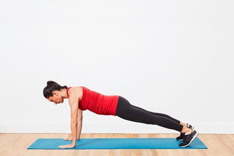 Learn how to do push-ups with proper form and try push-up variations for increasing and decreasing difficulty. Follow our step-by-step instructions and tips. Exercise Gif, Seven Minute Workout, Girl With Cat, Tattooed Girl, Types Of Belly Fat, 7 Minute Workout, Creativity Exercises, Upper Body Strength, Chest Workouts