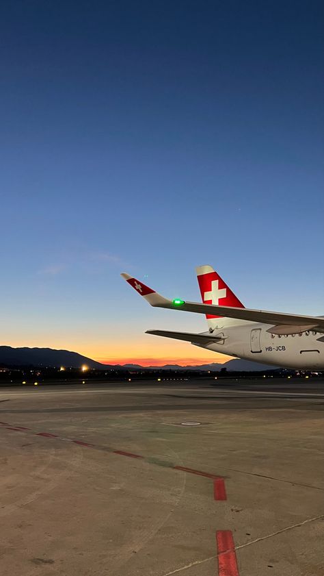 Swiss Boarding School Aesthetic, Swiss Airplane, Swiss Boarding School, Swiss Lifestyle, Swiss Airlines, Switzerland Wallpaper, Switzerland Summer, Geneva Airport, Catching Flights