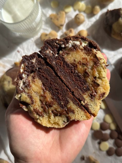 Chocolate And Vanilla Cookies, Ice Cream Sundae Cookies, Bravetart Levain Cookie Recipe, Chunky Nyc Cookies, Half Baked Cookies, Cookie Dough Cookies Recipe, Nyc Cookie Recipe, Nyc Style Cookies, Ny Cookies Recipe