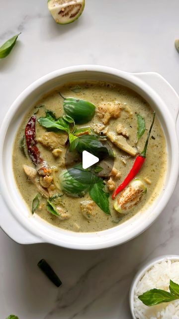 @pete_eatss on Instagram: "Flavorful Green Curry 🍃🍲  If you like a delicious curry, try making this! It’s easy, delicious, and hits the spot. Plus it’s small batch so you’re not making too much of it.   One of my favorites is a good curry so learning how to make the paste from scratch and putting together the soup is a skill that’s worth learning. Comment below what’s your favorite type of curry ⬇️  Serves 4  For the soup: 5 tbsp green curry paste (if using my recipe)  1 chicken thigh sliced 3/4 cup sliced bamboo shoots  1 cup Thai basil leaves  1 can coconut milk (not cream) 13.5 oz 1 cup stock of choice  3/4 cup slices green beans  6 Thai Eggplant Cut into quarters  4 makrut lime leaves  4 dried chili peppers to taste  Fish sauce to taste  Sweetener to taste   #greencurry #soupseason # Green Curry Recipes Thai, Thai Eggplant, Thai Curry Recipes, Green Curry Recipes, Green Curry Chicken, Dried Chili Peppers, Best Curry, Lime Leaves, Green Curry Paste