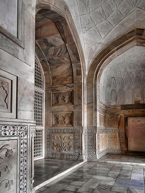 ºººTaj Mahal Taj Mahal Interior, Tac Mahal, Mecca Masjid, Historic Pictures, Taj Mahal India, Mughal Architecture, Photo Board, Agra India, Indian Architecture