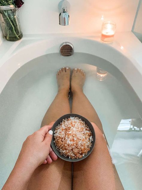 Himalayan Salt Bath Benefits Salt Bath Aesthetic, Salt Bath Benefits Spiritual, Salt Bath Benefits, Himalaya Salt, Bath Benefits, Himalayan Salt Bath, Bath Aesthetic, Himalayan Rock Salt, Epsom Salt Bath