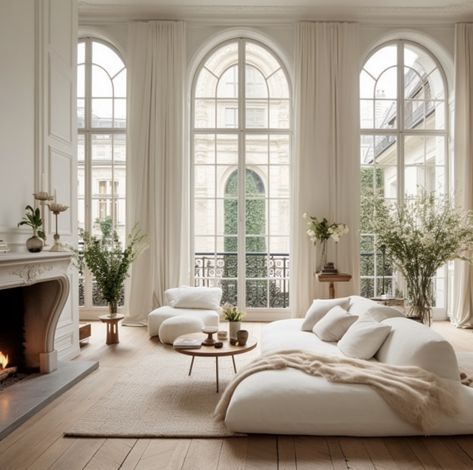 Chateaux Interiors, Parisian Interior, French Interior Design, Classic Interior Design, Dream House Rooms, Style Deco, Home Decor Living Room, Elegant Living Room, French Interior