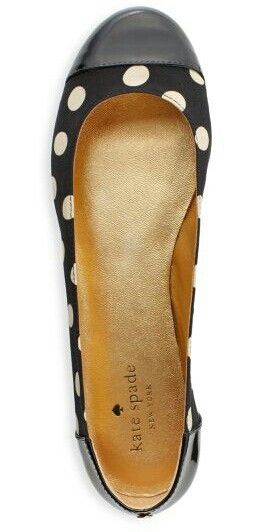 . Shoes Stitch, Polka Dot Flats, Pretty Flats, Chic Chic, Shoe Closet, Crazy Shoes, Shoe Obsession, Cute Shoes, Look Fashion