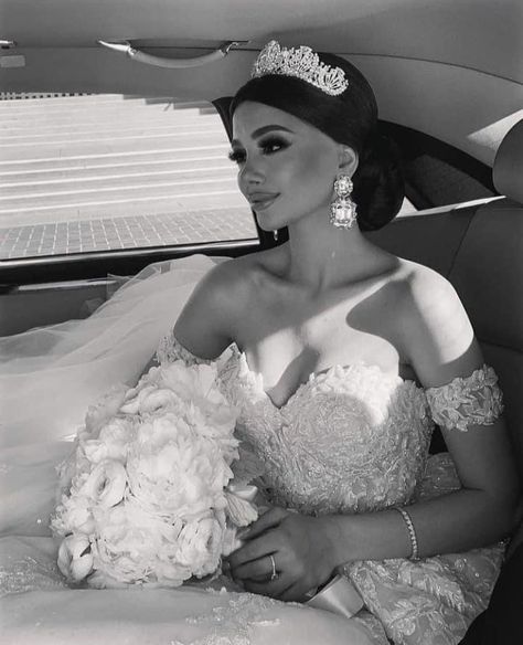 Albanian Wedding, Bridal Store, Arab Wedding, Bride Fashion, Pretty Wedding Dresses, Fancy Wedding Dresses, Braut Make-up, Bride Hair, Dream Wedding Ideas Dresses