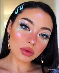 Euphoria Makeup Looks 10 Inspiration - Inspired Beauty Silver Fairy Makeup, Pastel Fairy Makeup, Fairy Make Up Aesthetic, Silver Mist Costume, Fairy Looks Makeup, Fairy Makeup Ideas Halloween, Fairy Make Up Ideas, Water Fairy Makeup, Cute Fairy Makeup