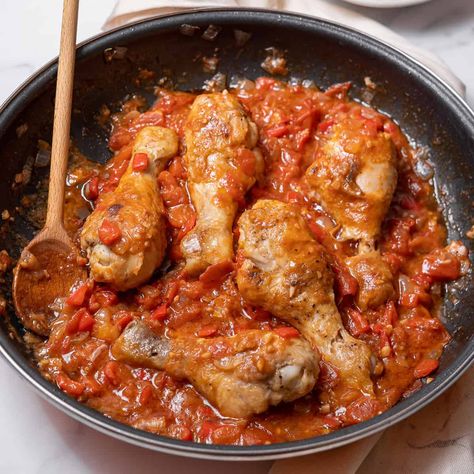 Chicken In Red Sauce Mexican, Spanish Chicken Recipe, Crema Catalana Recipe, Chicken With Tomato Sauce, Chicken In Tomato Sauce, Spanish Chicken Recipes, Spanish Seafood Paella, Seafood Paella Recipe, Brine Recipes