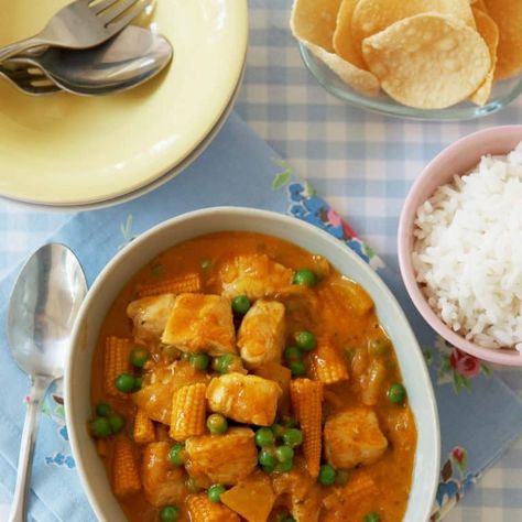 Fruity Chicken Curry | Kids Recipe | Kids Food | Annabel Karmel Annabel Karmel Recipes, Korma Curry, Cooking With Coconut Milk, Milk Chicken, Mild Curry, Coconut Milk Chicken, Fluffy Rice, Baby Corn, Tomato Puree