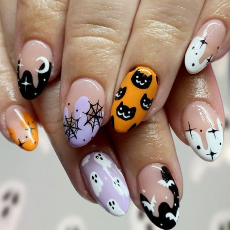 Sophisticated Halloween, Cats White, Nail Types, Soft Lavender, Halloween Nail Designs, Halloween Nail, Short Nail Designs, Halloween Nail Art, Brown To Blonde