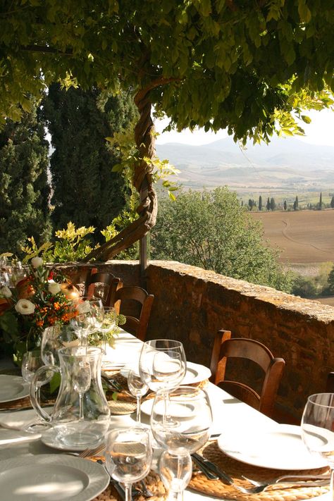 In charming Tuscan villages, you can savour local delicacies like ribollita, a hearty bean and vegetable soup, and pappa al pomodoro, a rustic tomato and bread soup that embodies the simplicity and perfection of Tuscan cuisine. The region's iconic Chianti and Brunello wines add a touch of magic to every meal, each sip revealing the sun-soaked essence of the rolling hills. Discover Tuscany on a luxury tour to Europe with Jacada. #europetravel #tuscany #italytravel Medieval Cities, Bean And Vegetable Soup, Italian Gelato, Bread Soup, Sculpture Gallery, Tuscany, Wine, Regional