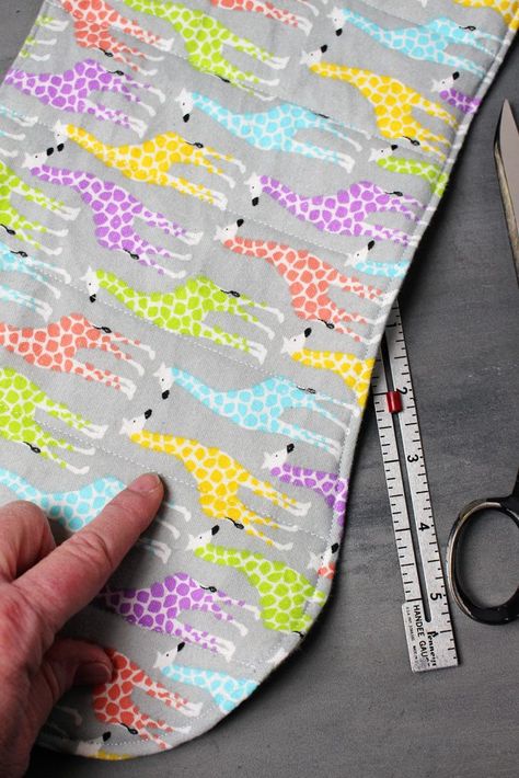 Homemade Burp Cloths, Baby Burp Cloths Diy, Burp Cloth Tutorial, Baby Burp Rags, Contoured Burp Cloth, Baby Onesie Gift, Burp Cloths Diy, Burp Cloth Patterns, Japanese Sun