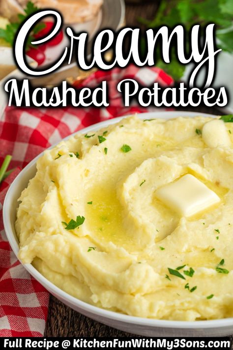 Made with just 4 ingredients in 35 minutes, this is truly the best mashed potatoes recipe. Half and half and butter give these Creamy Mashed Potatoes the perfect texture, while rosemary adds a hint of savory flavor. Best Creamy Mashed Potatoes, Best Mashed Potatoes Recipe, The Best Mashed Potatoes, Crockpot Mashed Potatoes, Butter Mashed Potatoes, Cranberry Baking, Honey Glazed Carrots, Best Mashed Potatoes, Mashed Potatoes Recipe