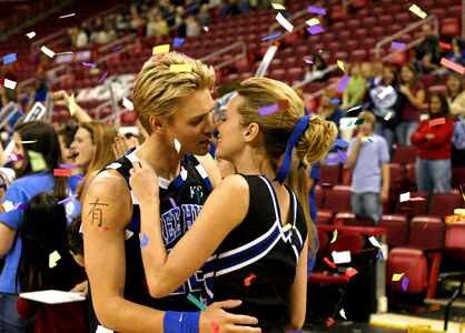 Lucas and Peyton's first kiss. It was amazing! (One Tree Hill) Peyton Sawyer And Lucas Scott, Peyton And Lucas One Tree Hill, One Tree Hill Peyton And Lucas, Les Freres Scott, One Tree Hill Wallpaper, One Tree Hill Peyton, Peyton And Lucas, One Tree Hill Lucas, Nick And Jessica