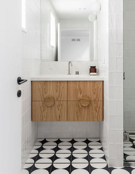 Mid Century Modern Bathroom, Mid Century Bathroom, Floor Tile Design, Bathroom Design Inspiration, Apartment Bathroom, Large Bathrooms, Bathroom Floor Tiles, The Design Files, Beautiful Bathrooms