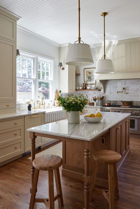 Pillement House - Laura Design Co No Sink Kitchen Island, Lily Allen Kitchen, Southern Living Kitchen Traditional, Kitchen With No Walls, Classic European Kitchen, Coastal Craftsman Kitchen, Kitchen 10 Foot Ceiling Cabinets, Charming Cottage Kitchen, 1900s Kitchen Remodel