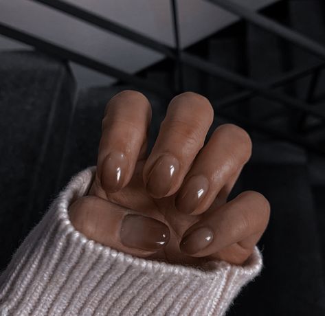 Nude Brown Nails Short, Metallic Brown Nails, Chubby Hands Nails, Soft Brown Nails, November Nails Short, Chocolate Nails Design, Brown Nails Short, Chubby Hands, Autumnal Nails