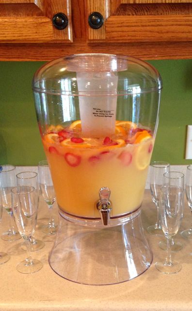 Non Alcohol Mimosa Recipe, Mimosa Recipe For A Crowd, Wedding Punches Non Alcoholic, Mimosa By The Gallon, Mimosa By The Pitcher, Champagne Punch Recipes Showers, Simple Champagne Punch, Different Mimosas, Mimosa For A Crowd