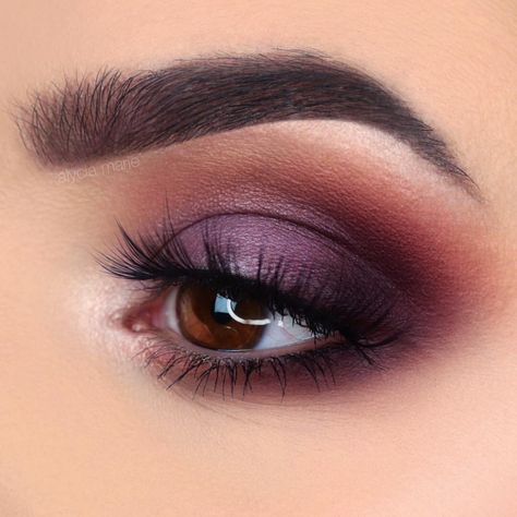 MORPHE X JACLYN HILL ☄️ (Werbung | Markennennung) Created this purple/warm eye look with the @morphebrushes @jaclynhill palette. a review… Purple Smokey Eye, Morphe Palette, Purple Eye Makeup, Amber Eyes, Eyes Color, Jaclyn Hill Palette, Makijaż Smokey Eye, Purple Eyeshadow, Jaclyn Hill