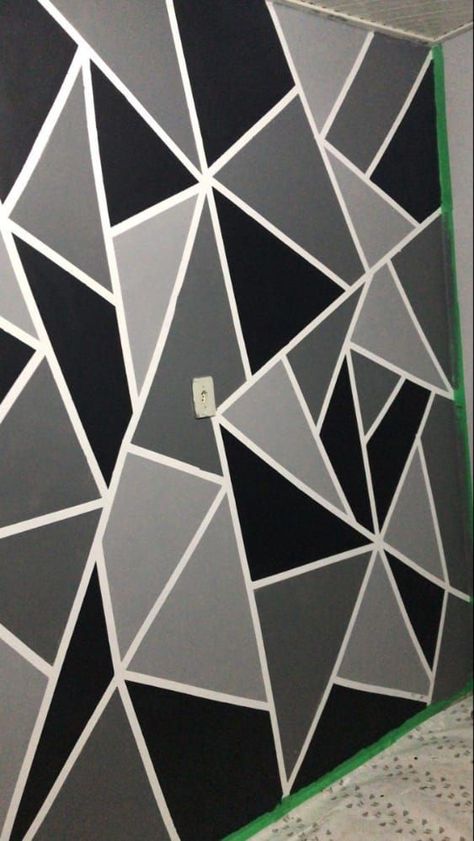 Super trending wall decor ideas Geometric Wall Paint Patterns Bedroom, Geometric Wall Paint Patterns, Pared Aesthetic, Geometric Wall Design, Trending Wall Decor, Wall Sticker Ideas, Bedroom Paint Design, Room Paint Designs, Modern Wall Stickers