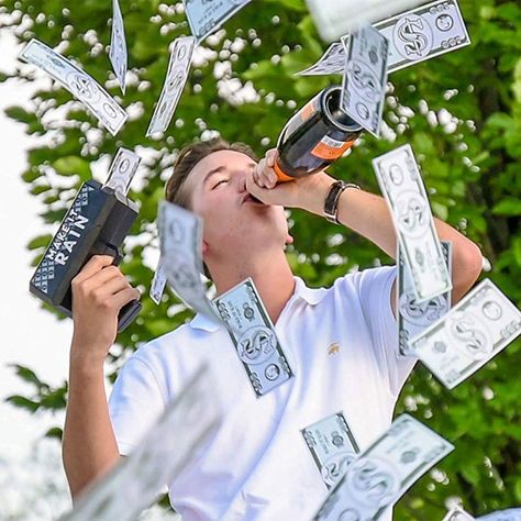 Make It Rain Money Shooter - The Green Head Make It Rain Money, Money Funny, Raining Money, Prank Gifts, Fake Money, Pch Sweepstakes, Win Money, Make It Rain, Online Gift