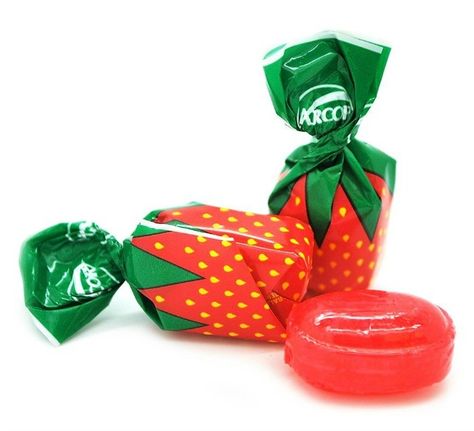 Strawberry candies with liquid centers Worst Halloween Candy, Strawberry Bon Bons, Best Halloween Candy, Filled Candy, Candy Drawing, Wrapped Candy, Strawberry Candy, Nostalgic Candy, Strawberry Juice